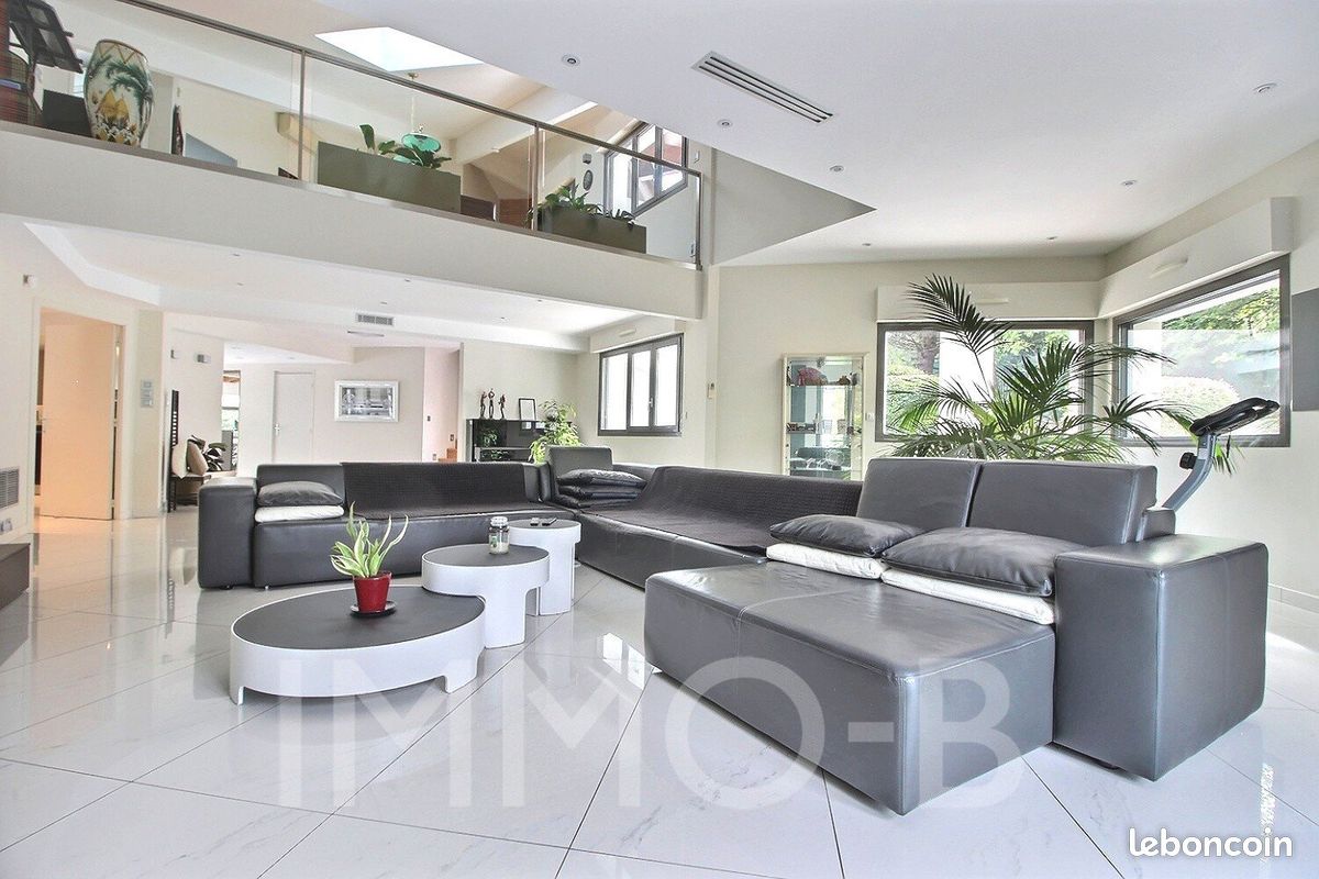 Maison 7 pièces 402 m² · à Vieille-Toulouse · 402 m² · 1 490 000 €