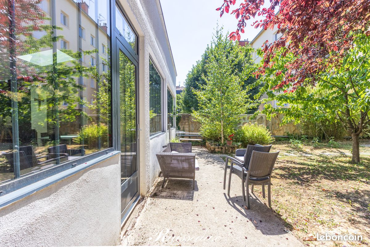 Maison 12 pièces 242 m² · à Dijon · 242 m² · 798 000 €