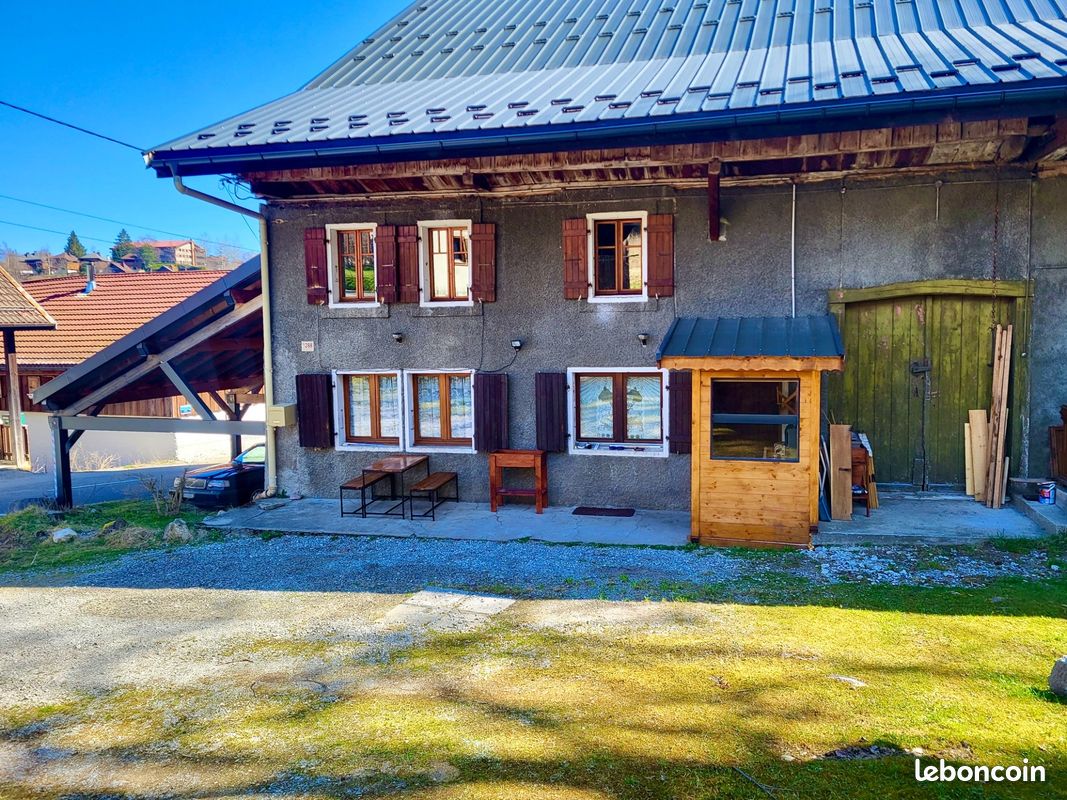 Maison 6 pièces 155 m² · à Thollon-les-Mémises · 155 m² · 420 000 €