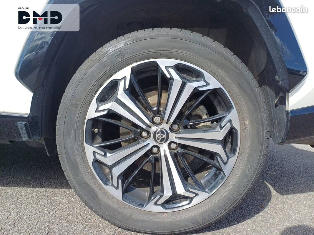 TOYOTA RAV4 Hybride Rechargeable AWD Design (image 13)
