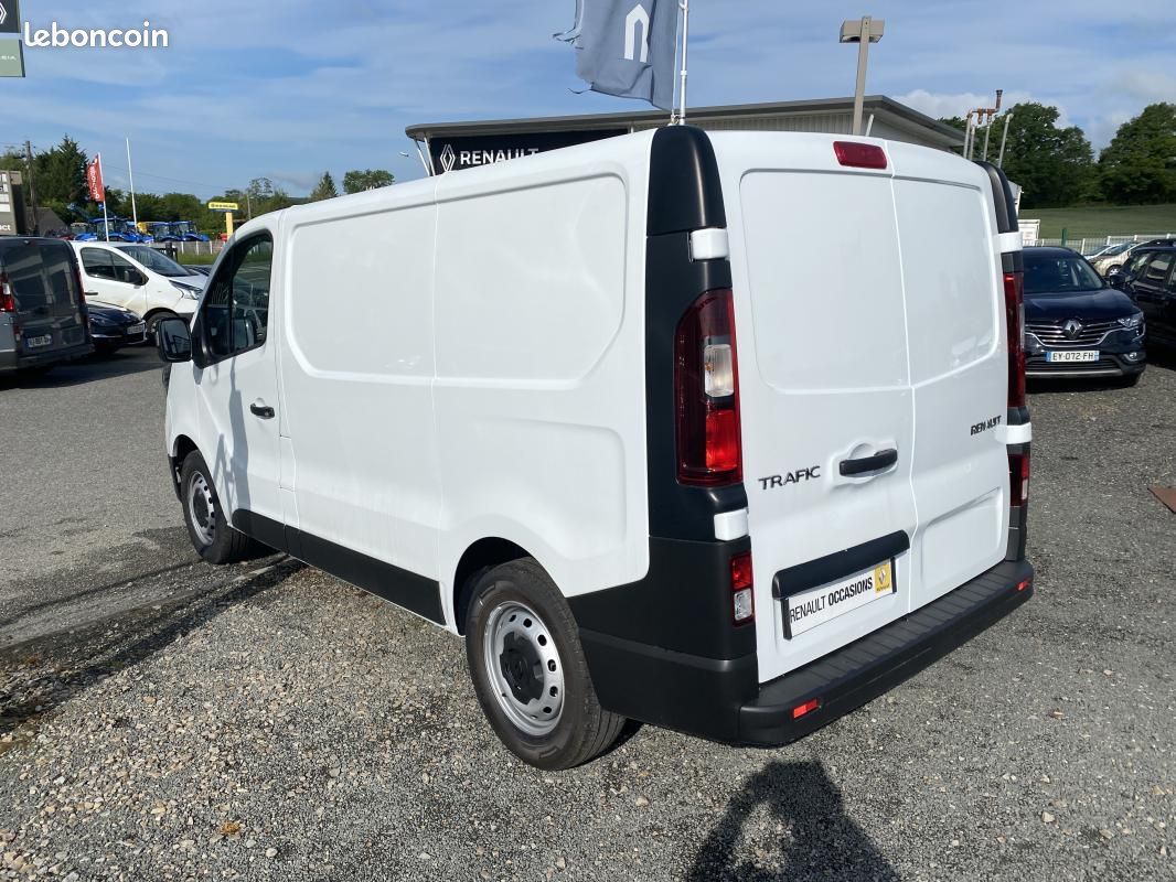 Renault Trafic III L1H1 3T BLUE DCI 150 CONFORT (image 4)
