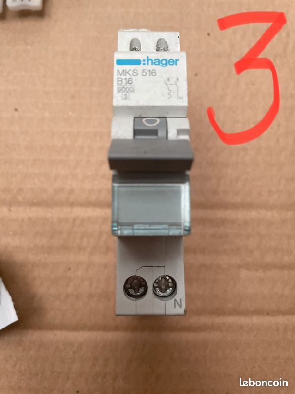 Interrupteur disjoncteur fusible temporisation … Materiel divers électricité pour compteur : Disjoncteur (image 4)