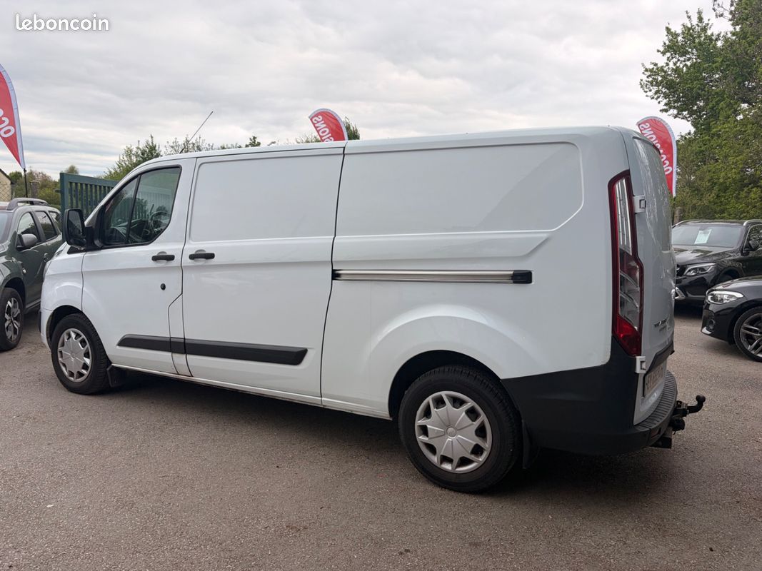 FORD TRANSIT 2.0 TDCI 140cv L2H1 Limited 1er main Bva (image 3)