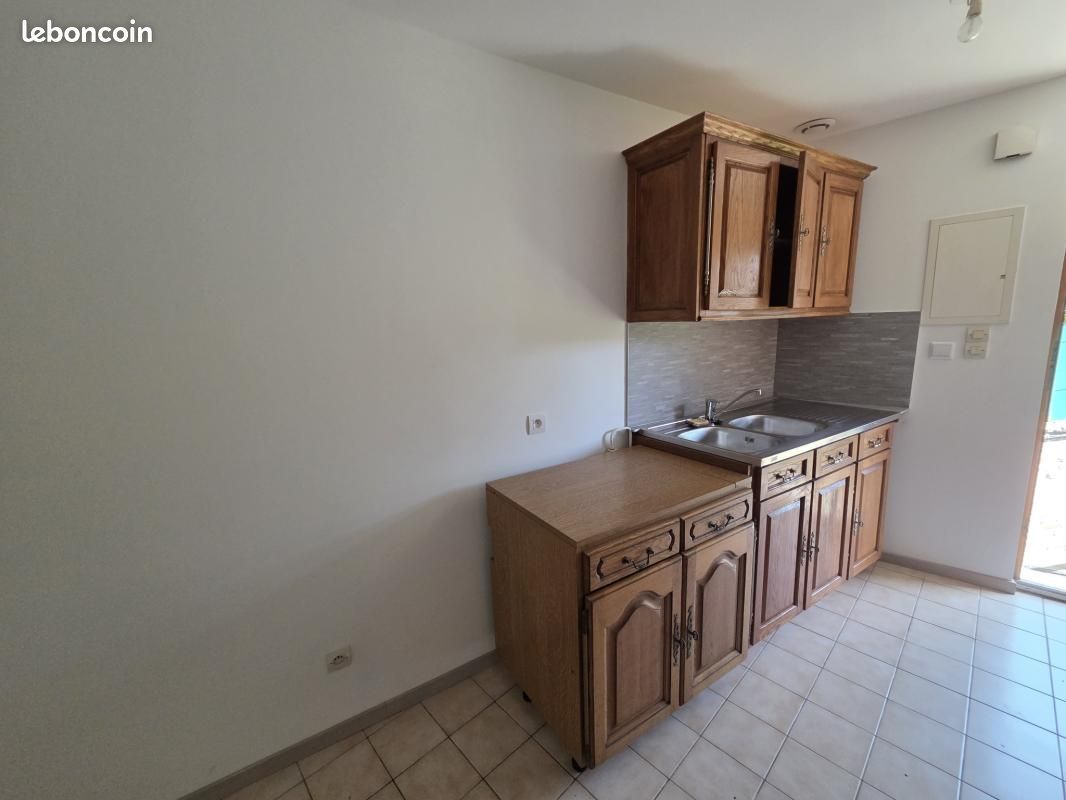 Appartement 2 pièces 28 m² · à Saint-Germer-de-Fly · 28 m² · 550 €/mois