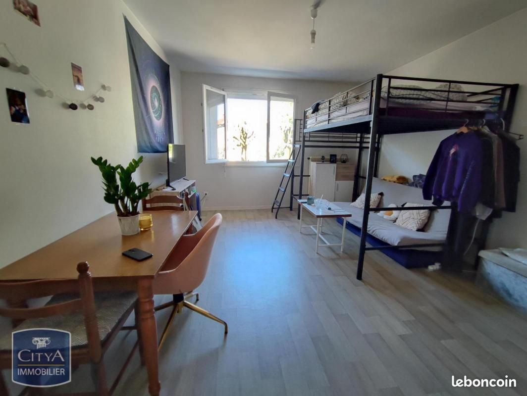 Studio 1 pièce 27 m² - Limoges 87000 (image principale 0)