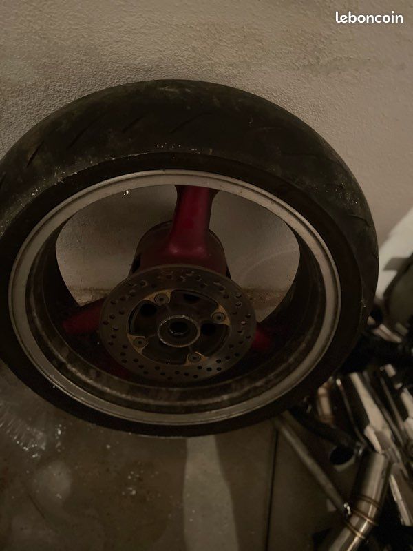 Roue arrière Kawasaki z1000 2003/2006 (image 2)