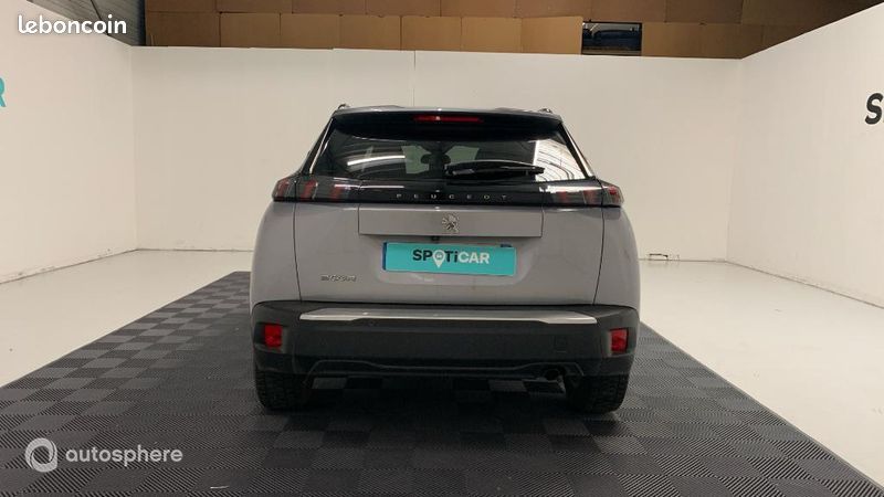 Peugeot 2008 1.2 PureTech 100ch S&S Style (image 6)
