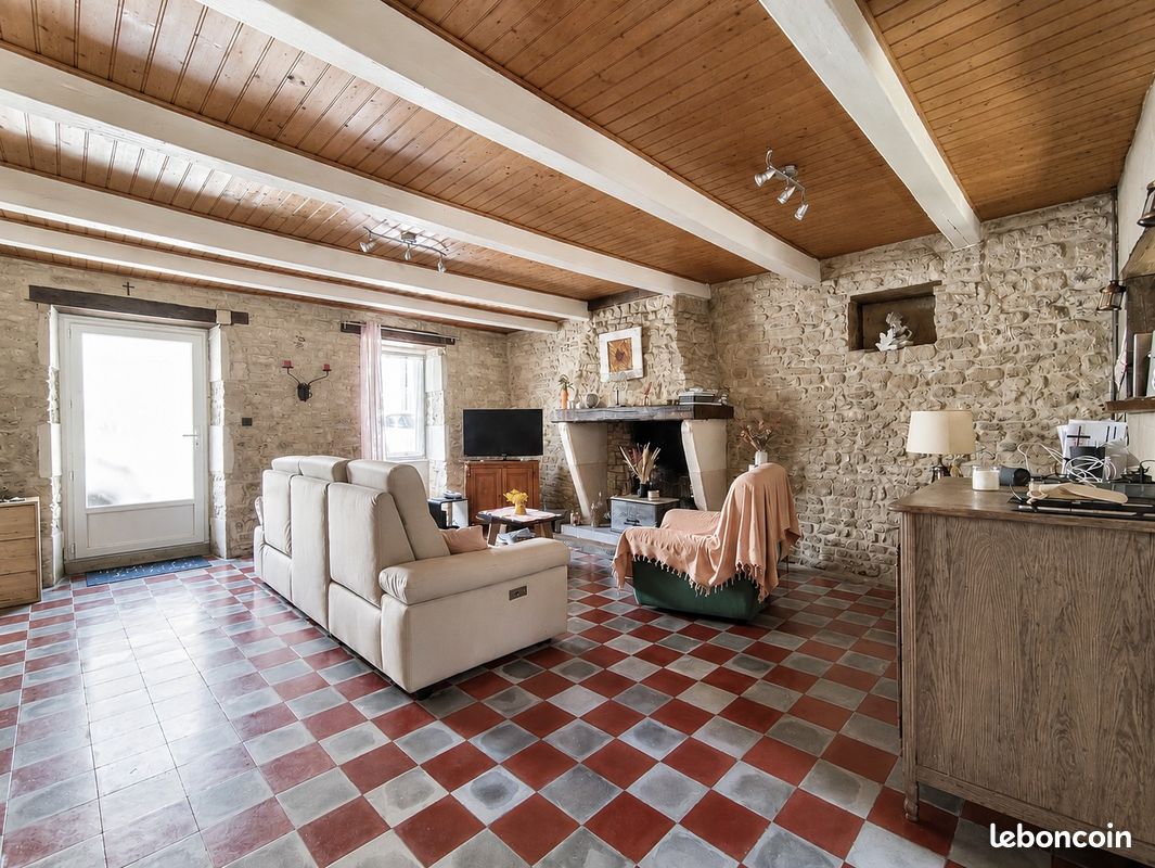 Maison 5 pièces 159 m² · à Aigrefeuille-d'Aunis · 159 m² · 209 000 €