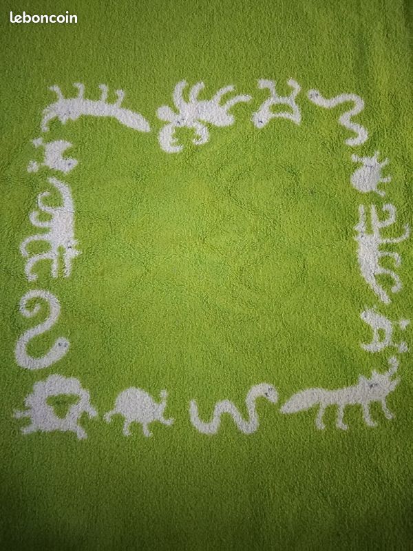 Tapis vert enfant (image 1)