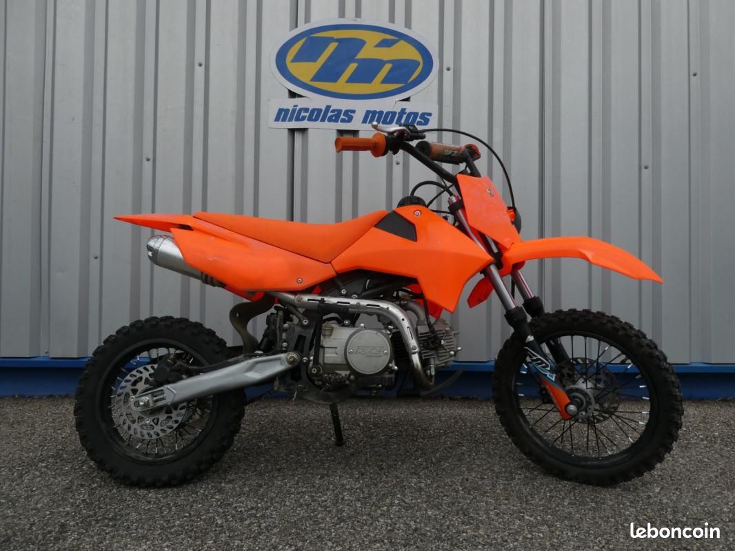 Apollo Motors RFZ 125 - Motos