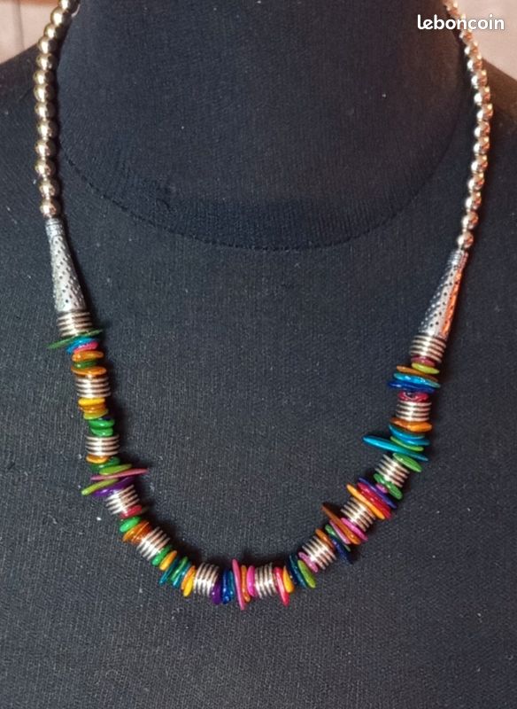 Joli collier multicolor avec chaînette de réglage (image 1)
