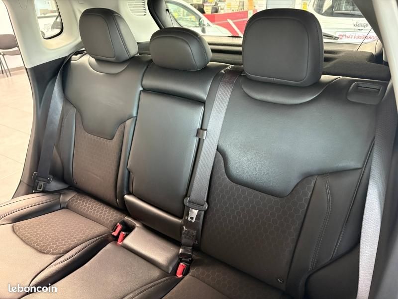 Jeep Compass 1.6 MultiJet II 120ch Brooklyn Edition 4x2 Euro6d-T 126g (image 21)