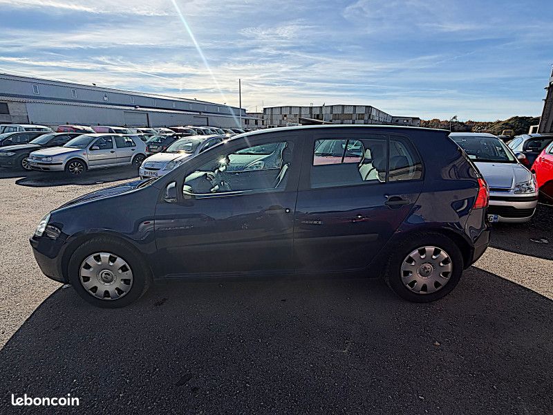 Volkswagen GOLF V 1.6 FSI 115CH TREND 5P (image 8)
