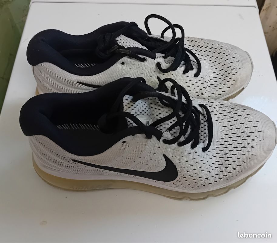 Chaussures Nike taille 40 (image 1)