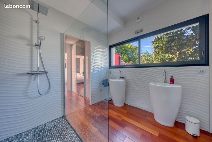 Villa 7 pièces 230 m² — 11