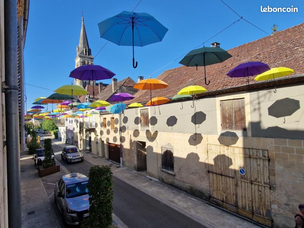 Immeuble 2 pièces 140 m² · à Le Bugue · 140 m² · 108 000 €