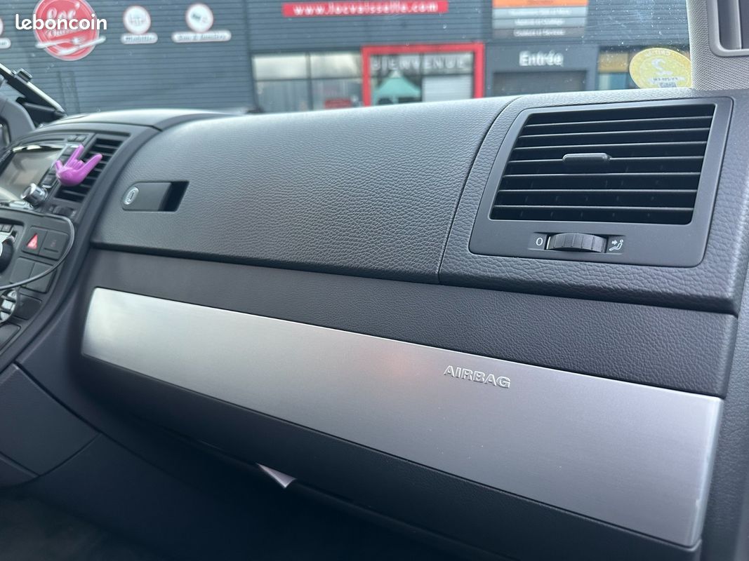 VOLKSWAGEN MULTIVAN 2.0 BiTDI 180 FAP Match DSG7 / DISTRIBUTION FAITE / PNEUS AV NEUFS (image 41)