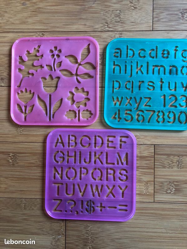 3 PochoirsTupperware (image 1)