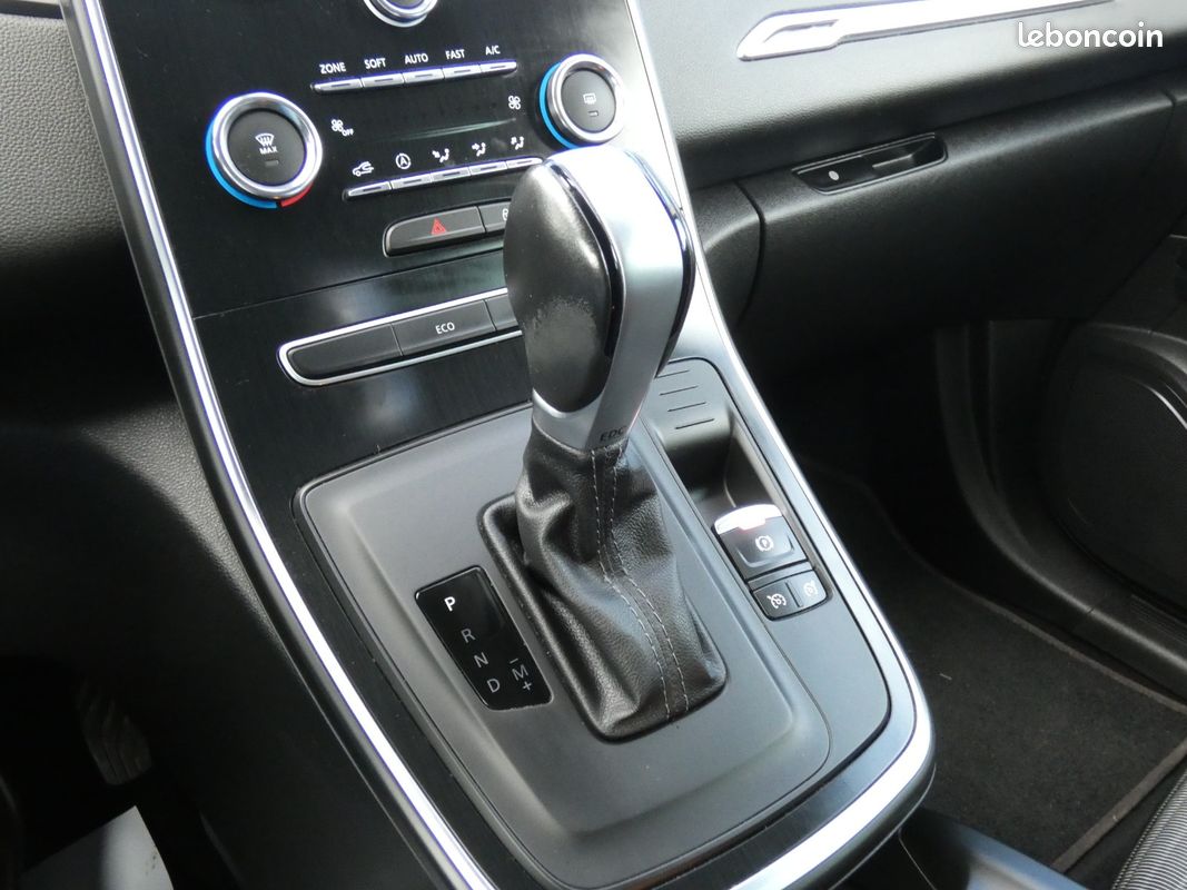 RENAULT SCENIC IV BUSINESS dCi 110 EDC Business (image 19)