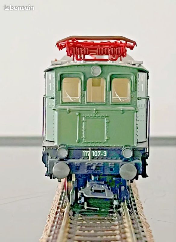 Locomotive électrique Trix 22176 BR 117 DB - Édition Limitée - MFX Son - 2 Rails - Époque IV