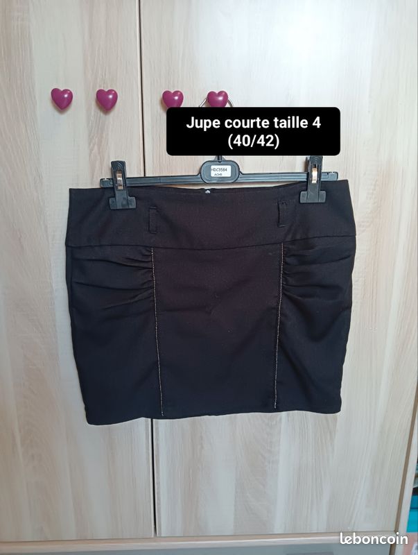 Jupe Noire LULUMARY Taille 40 - Longueur Midi, Style Mini, Occasion En Excellent état