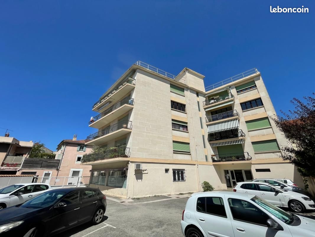 Appartement 3 pièces 90 m² · à Avignon · 90 m² · 175 000 €