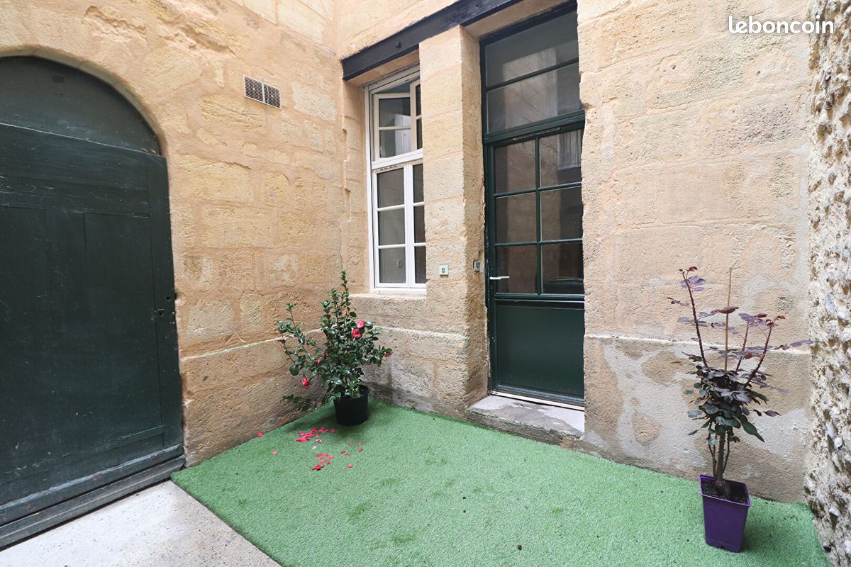 Studio 1 pièce 20 m² - Bordeaux 33000 (image principale 0)