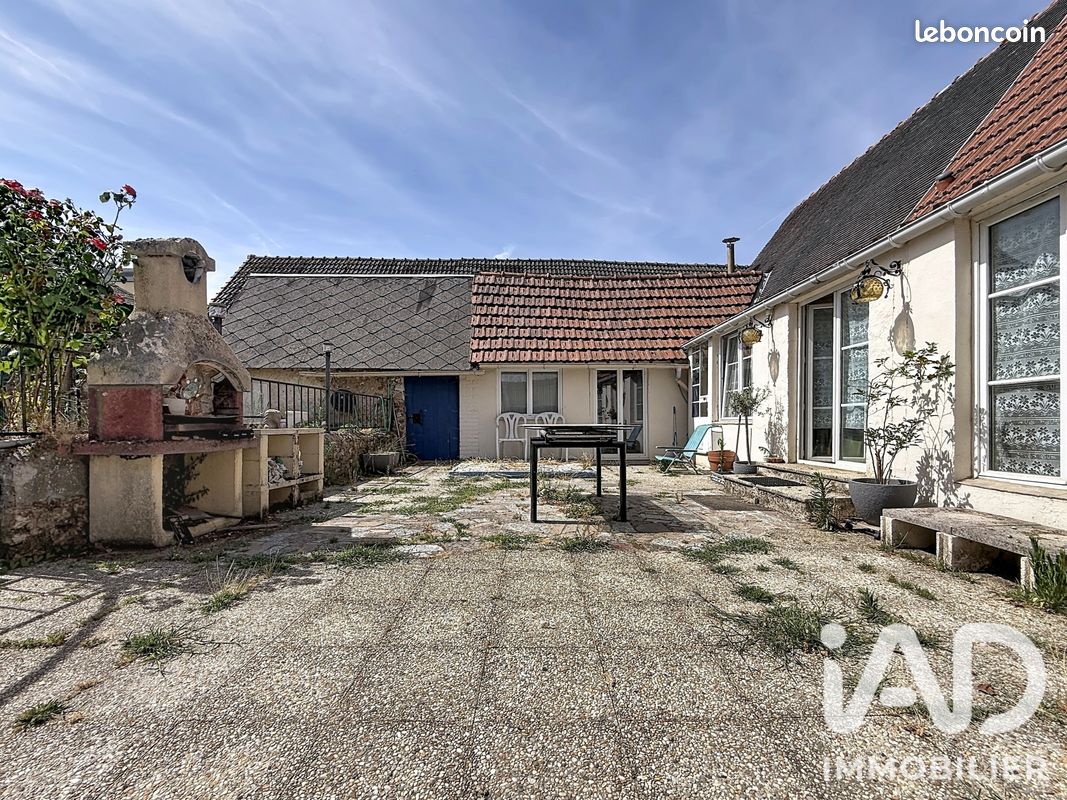 Maison 4 pièces 90 m² · à Bailleau-le-Pin · 90 m² · 160 000 €