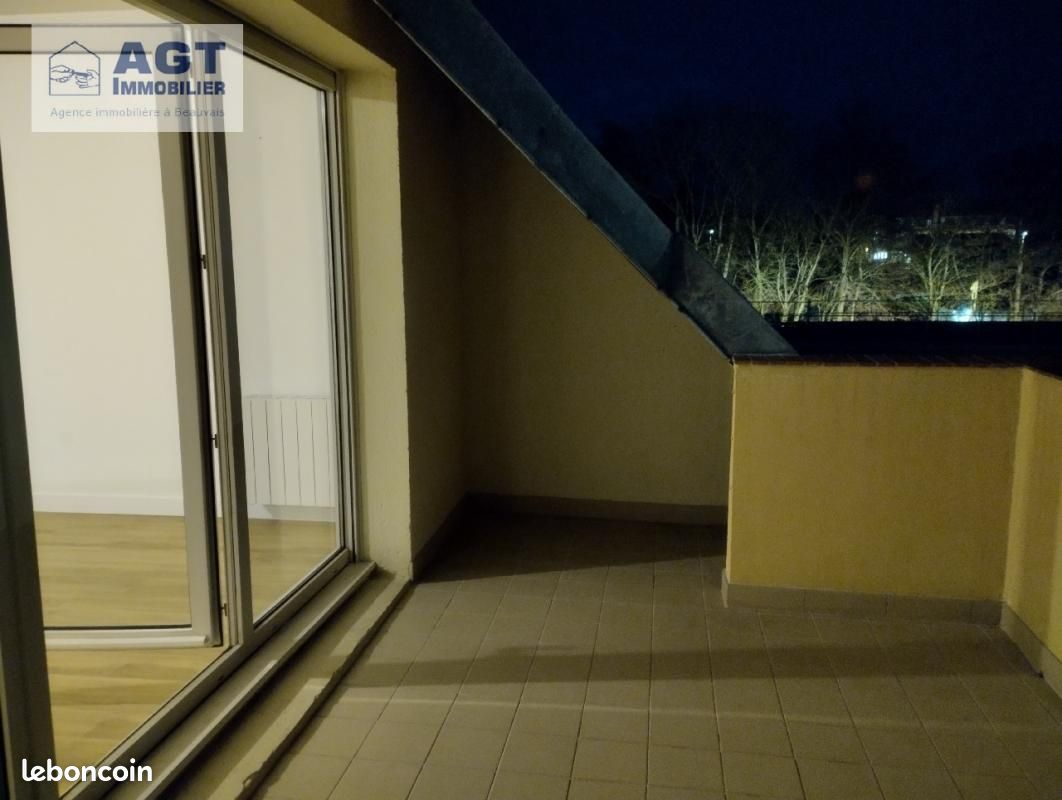 Appartement a louer beauvais - 4 pièce(s) - 104 m2 - Surfyn