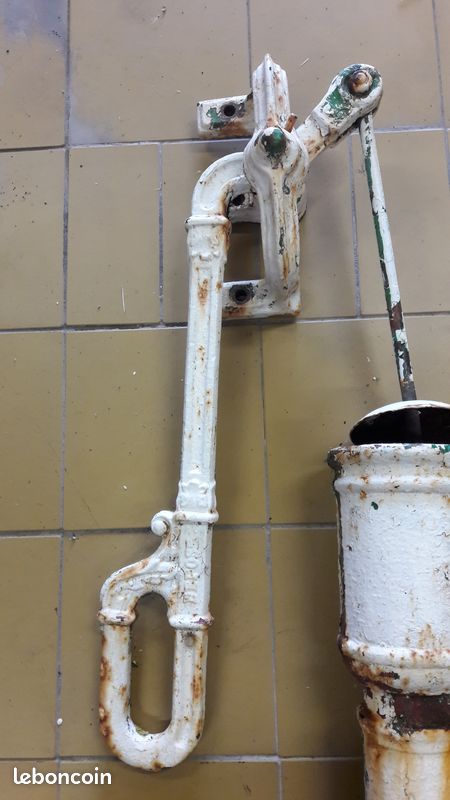 Pompe à eau en fonte (image 3)