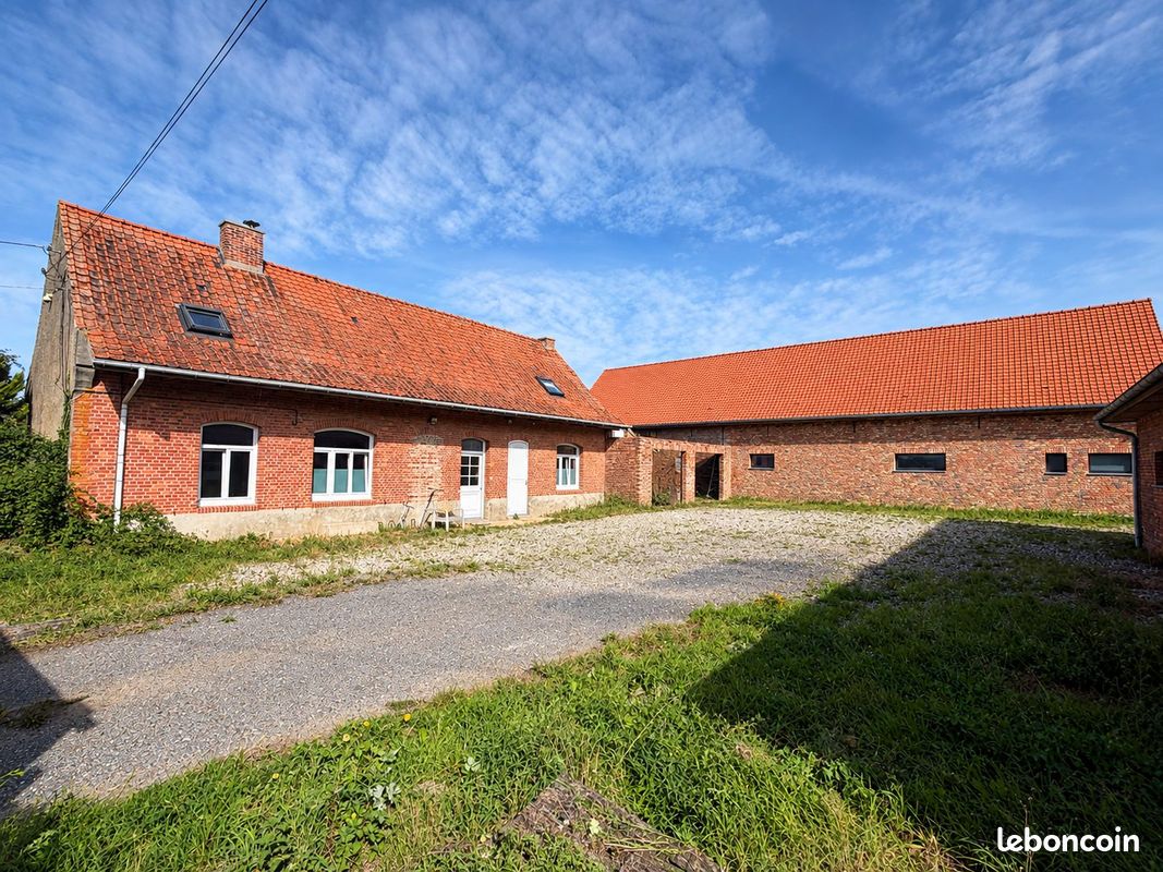 Maison 7 pièces 300 m² · à Merville · 300 m² · 469 000 €