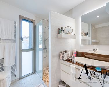 Maison 1 050 000 € - 280 m²
