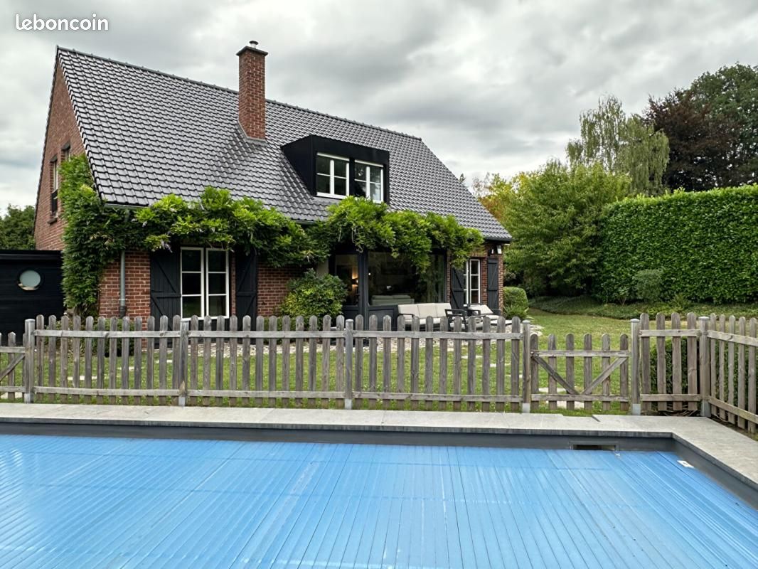 Maison 9 pièces 192 m² · à Villeneuve-d'Ascq · 192 m² · 3 186 €/mois