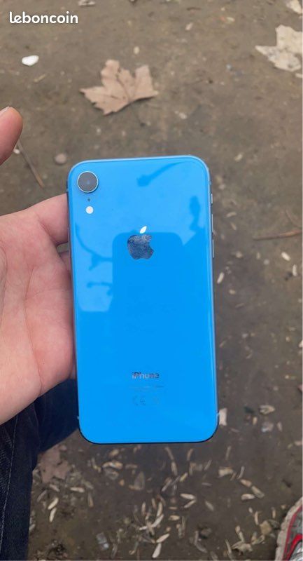 IPhone XR bleu 64 go (image 1)