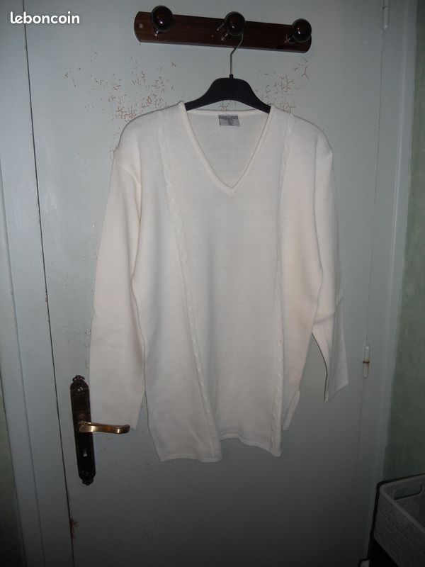 Pull blanc (image 1)