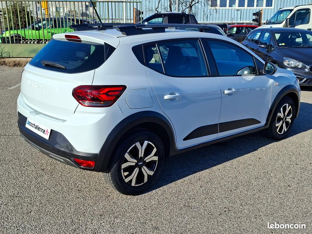 Dacia Sandero TCe 90 CVT Stepway Expression + toit ouvrant + radar av et caméra recul + clim auto... (image 4)