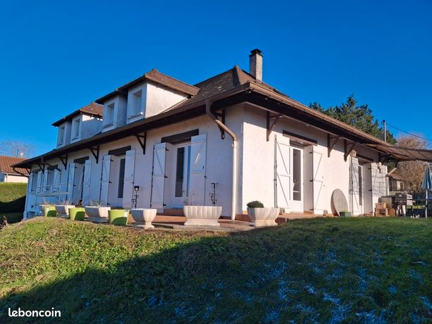 Maison 7 pièces 331 m²
