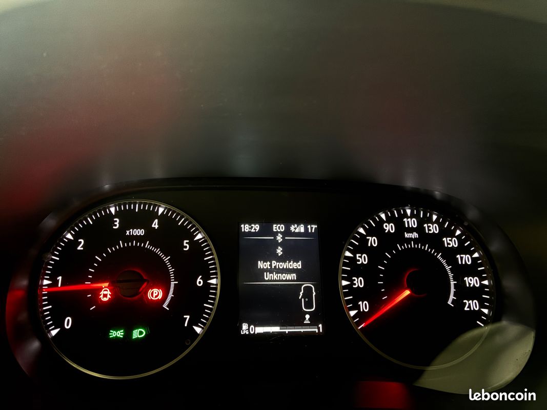 Dacia sandero stepway 1.0 eco-g gpl 100 essential - phares led / clim / bluetooth / regulateur (image 29)