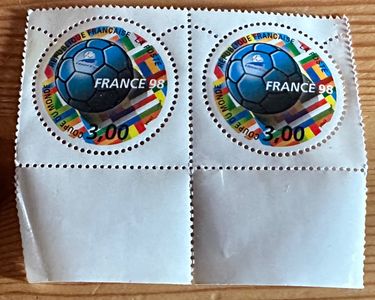 Premier jour timbre - Coupe du monde de football 1998 Saint Denis Premier jour timbre - Coupe du monde de football 1998 Saint Denis