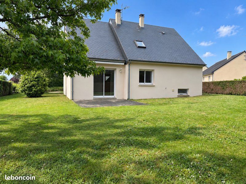 Maison 5 pièces 100 m² · à Lassay-les-Châteaux · 100 m² · 835 €/mois