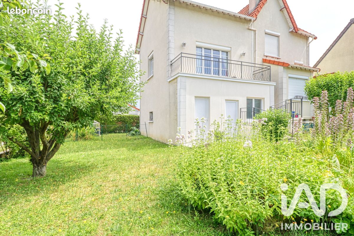 Maison 4 pièces 104 m² · à Saint-Prix · 104 m² · 399 000 €