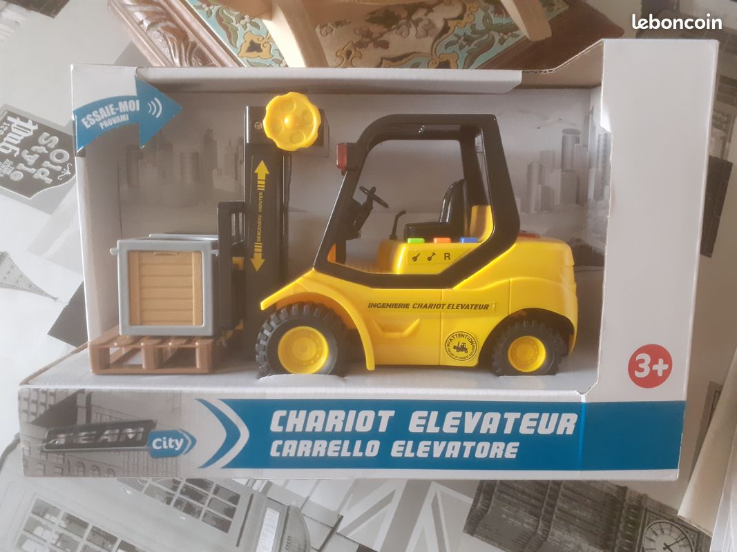 Chariot élevateur (image 1)