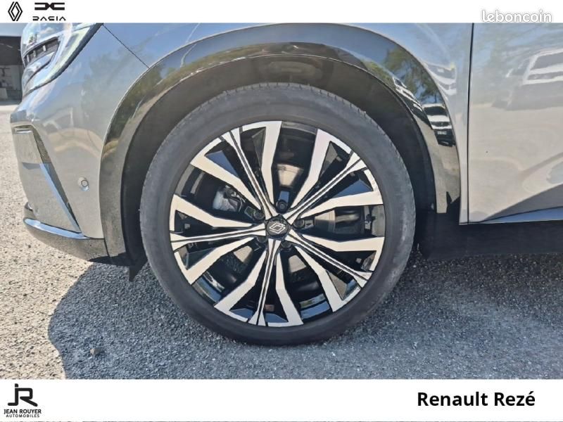 Renault Austral 1.2 E-Tech full hybrid 200ch Iconic (image 8)