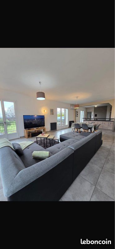 Maison 6 pièces 143 m² · à Châteaubernard · 143 m² · 1 150 €/mois