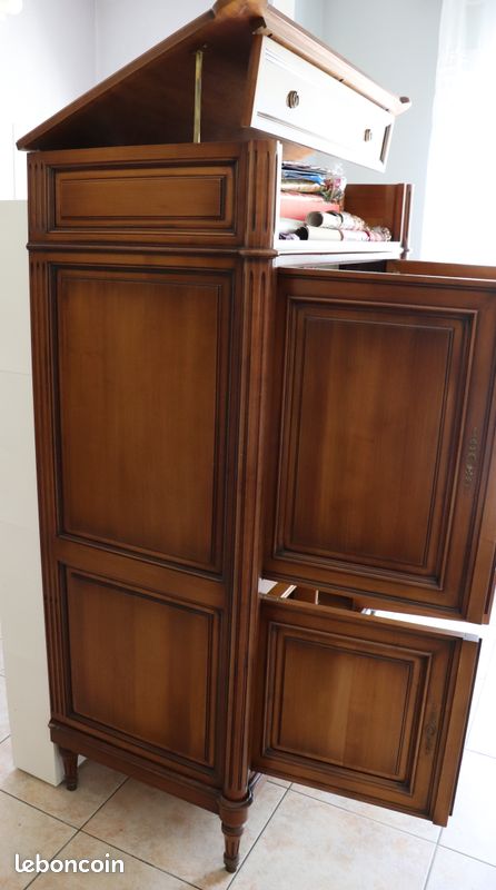 Très beau meuble de rangement en merisier massif style Louis XVI (image 9)