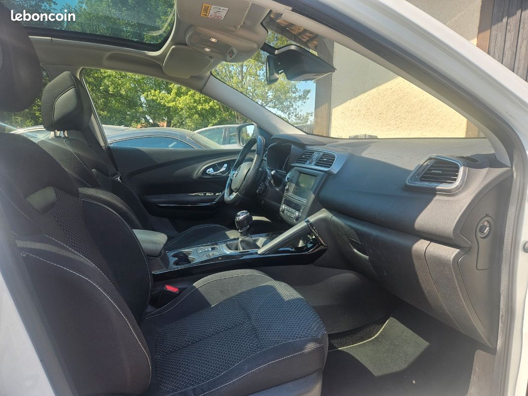 Renault kadjar 1.5 dci 110 gps toit panoramique camera (image 2)