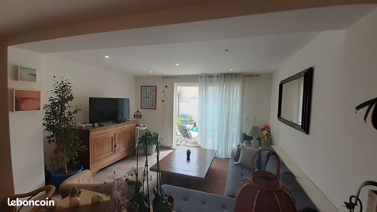 T2 avec piscine privative (image 2)