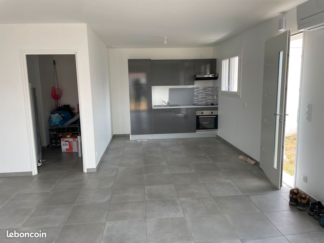 Villa mimizan neuve 82m2 quartier calme, climatisation cuisine équipée , volets roulant électrique située au 95 RUE EDMONDS ROSTAND LOTISSEMENT DOMAINE DE JULIE 40200 MIMIZAN quartier très calme - Mimizan 40200 (image 3)