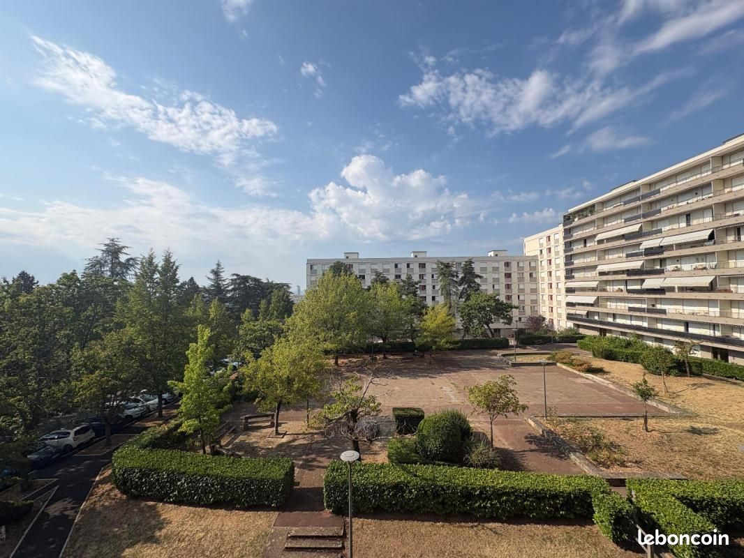 Appartement 3 pièces 61 m² · à Caluire-Et-Cuire · 61 m² · 945 €/mois