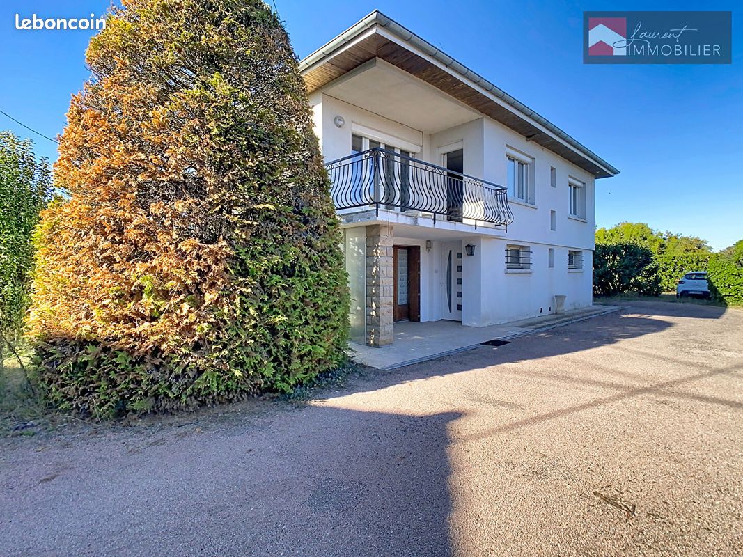 Maison 4 pièces 119 m² · à Ozan · 119 m² · 170 000 €